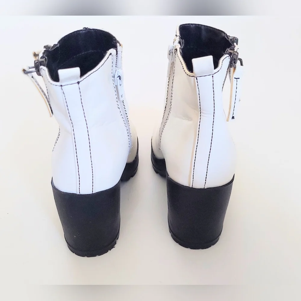 Parker & Sky Stacy Ankle Boots White Faux Leather Block Heels Womens 6M